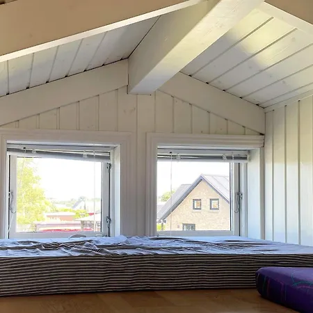 Three-bedroom In 4 *