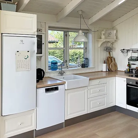 Three-bedroom In 4